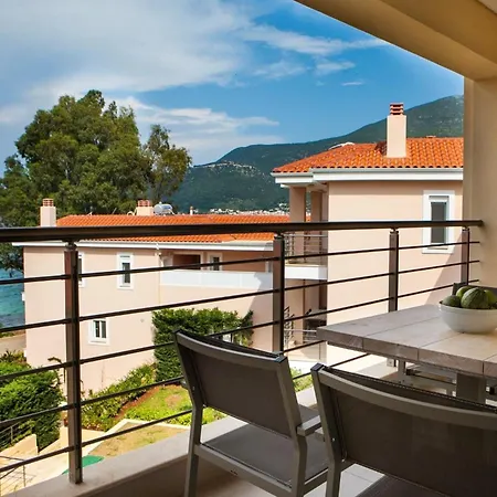 Deluxe Kefalonia Hyacinth 1 Bedroom Pool Vila Karavomylos