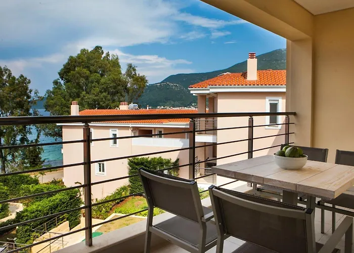 Deluxe Kefalonia Hyacinth 1 Bedroom Pool Villa Karavomylos